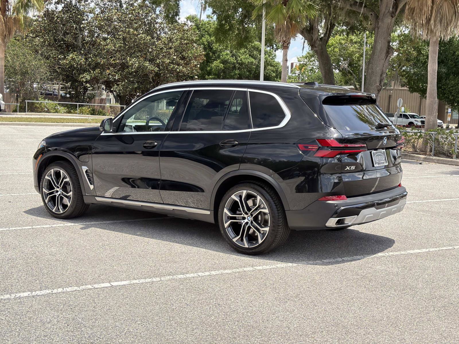 Certified 2026 BMW X5 xDrive50e w/ Executive Package AWD/4WD image 6