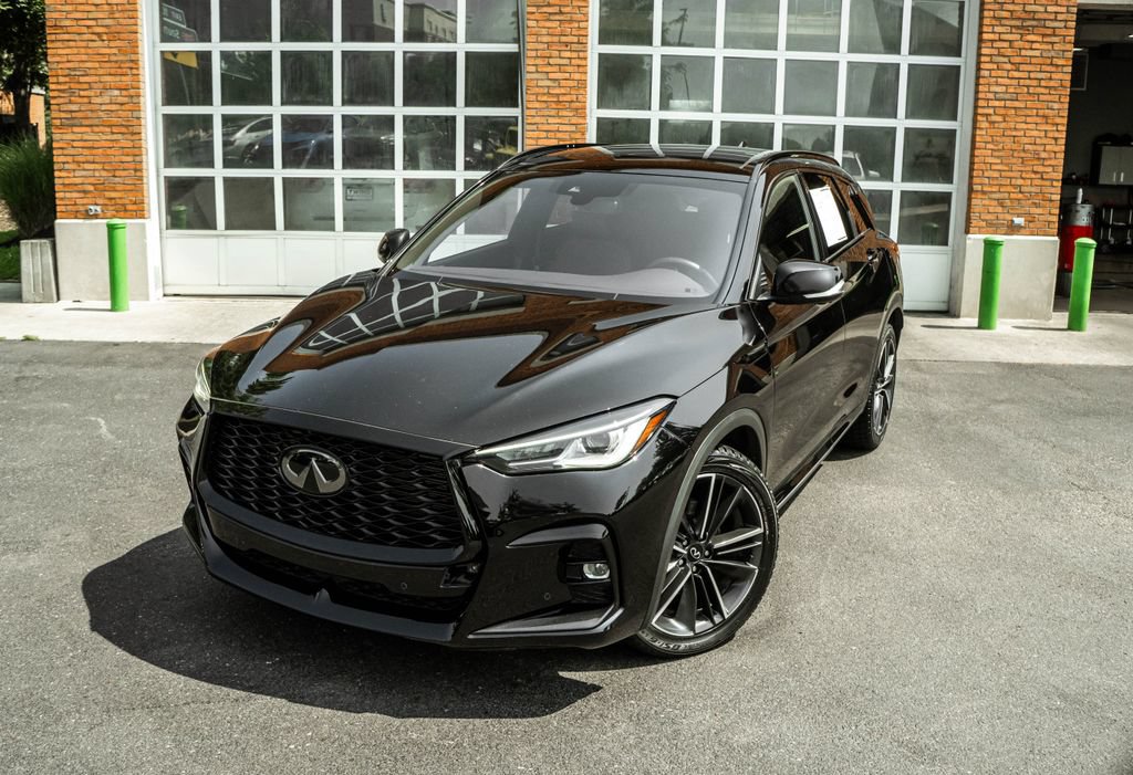 Used 2023 INFINITI QX50 Sport AWD/4WD image 2