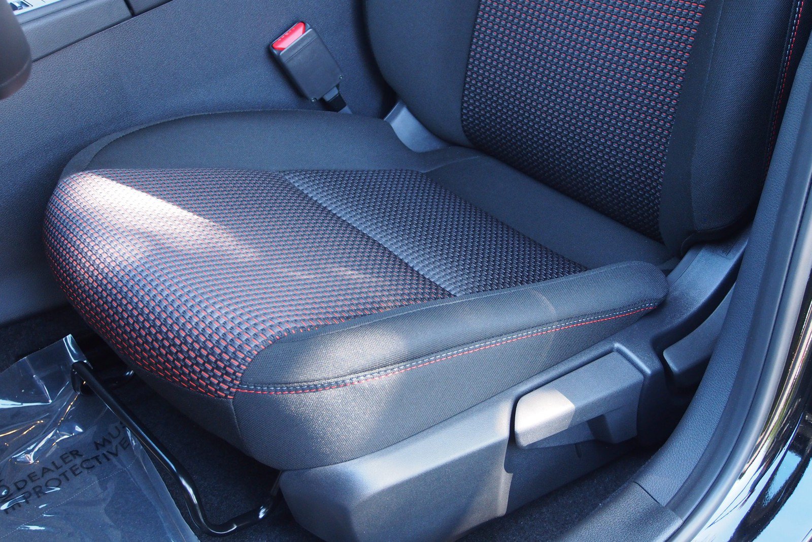 New 2027 Nissan Sentra SR w/ Floor Mat Package FWD image 16