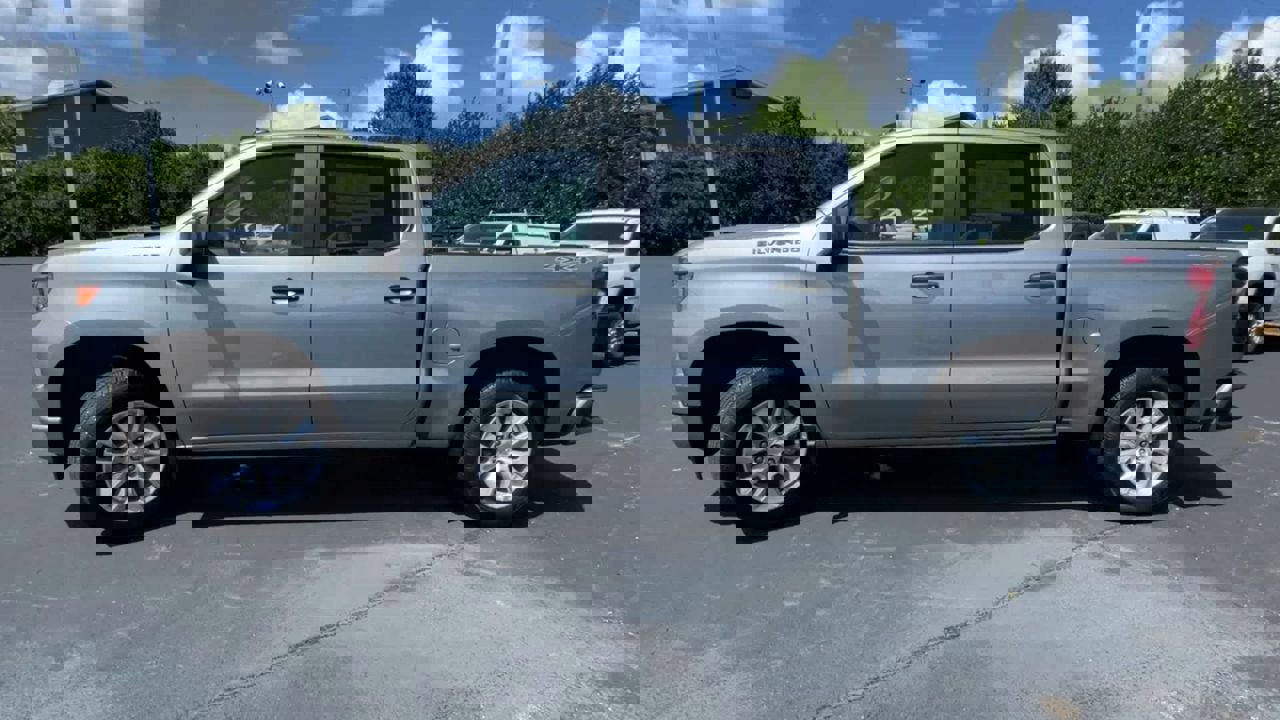 New 2025 Chevrolet Silverado 1500 Custom image 5