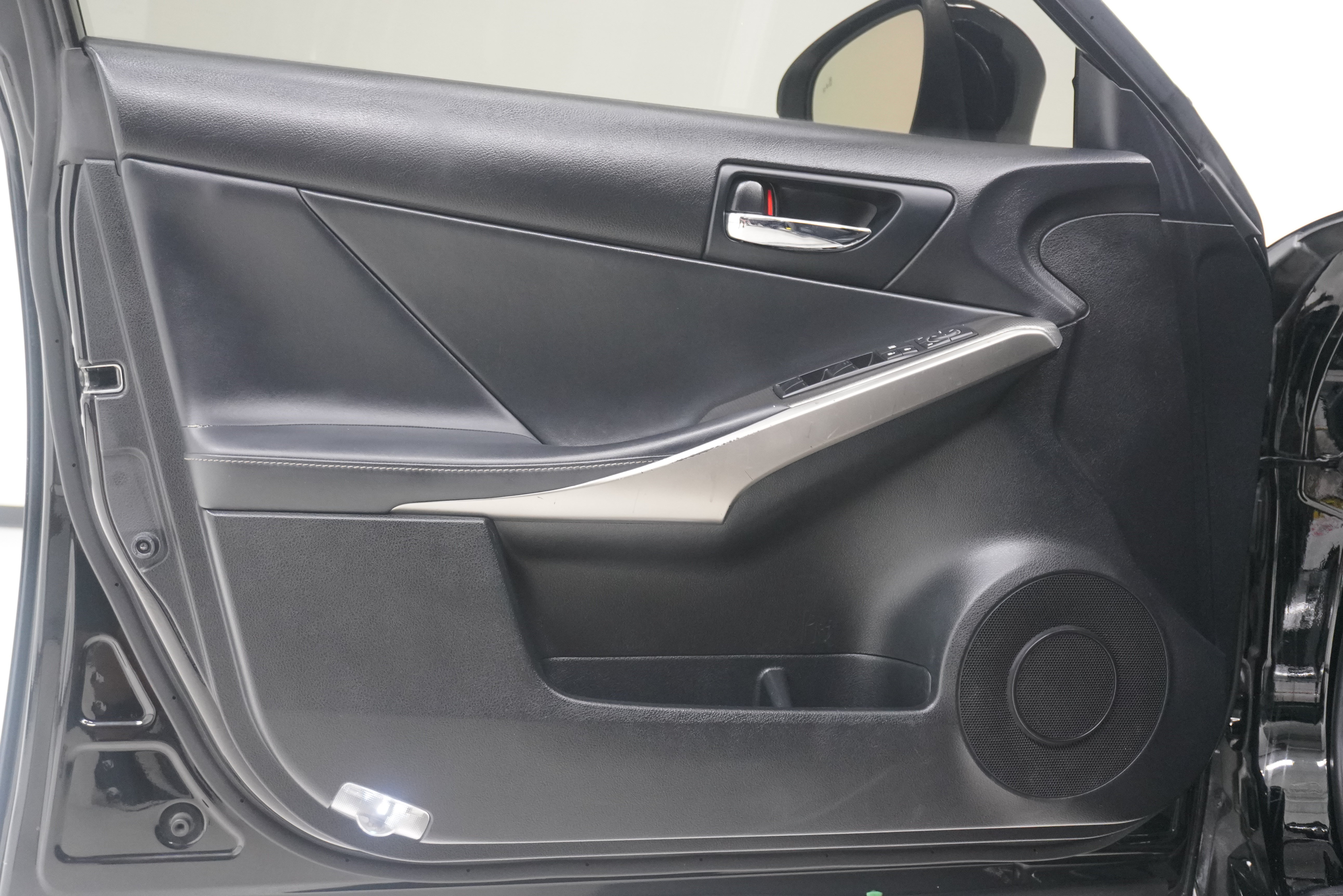 Used 2014 Lexus IS 250 w/ F-Sport Package RWD image 15