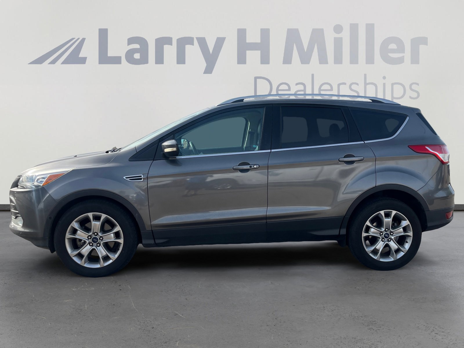 Used 2014 Ford Escape Titanium w/ Equipment Group 401A image 2