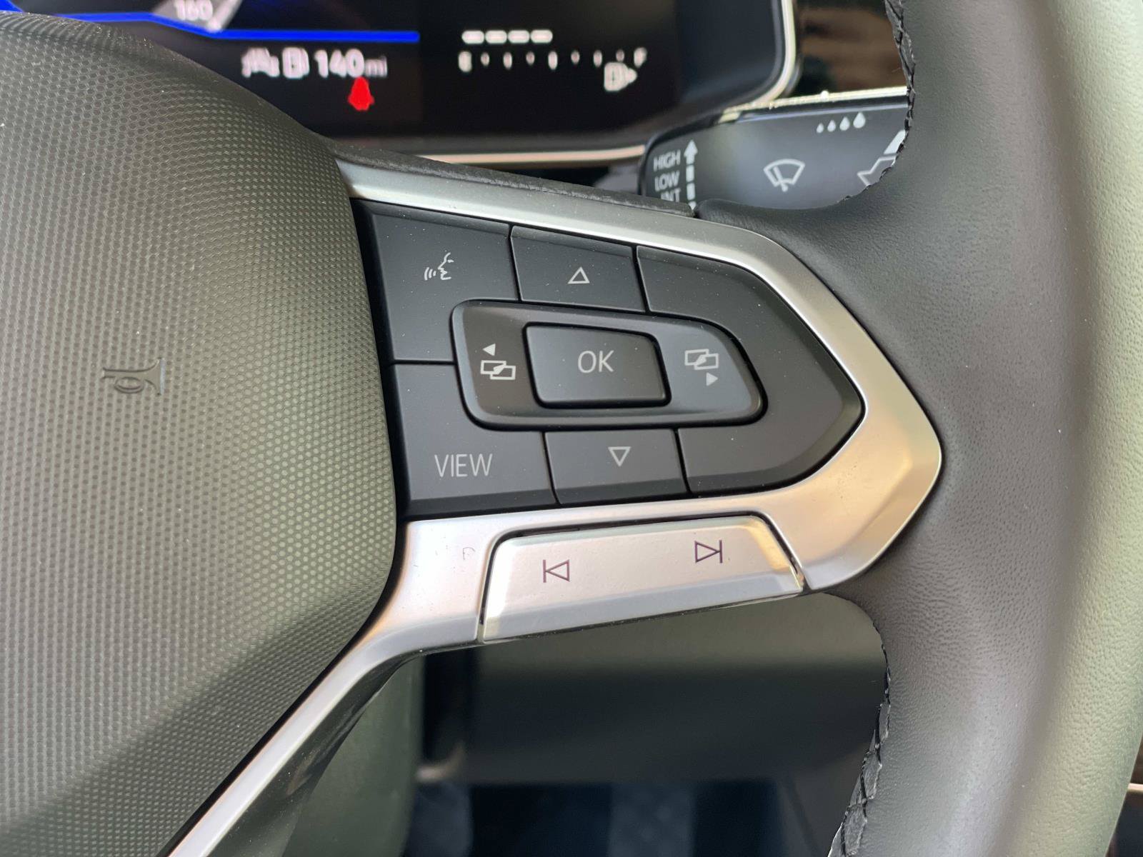 New 2026 Volkswagen Jetta SE FWD image 10
