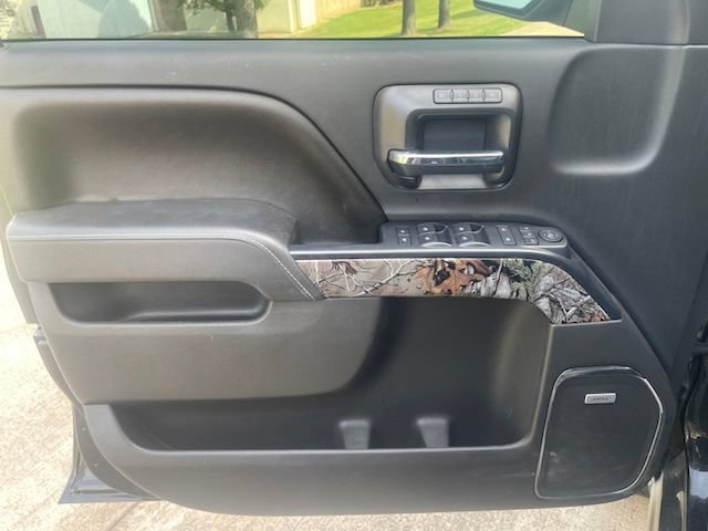 Used 2017 Chevrolet Silverado 1500 LTZ Z71 w/ Realtree Edition AWD/4WD image 22