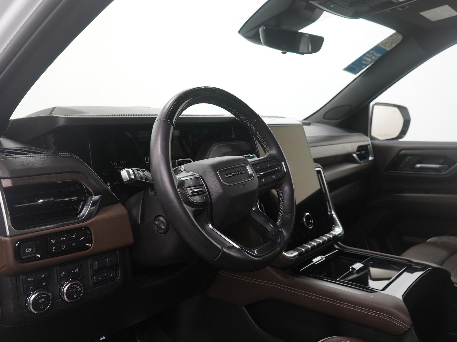 Used 2025 GMC Yukon XL Denali Ultimate w/ LPO, Floor Liner Package image 19