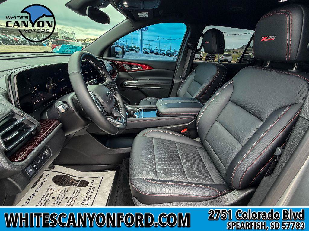 Used 2025 Chevrolet Traverse Z71 w/ Driver Confidence Package AWD/4WD image 5
