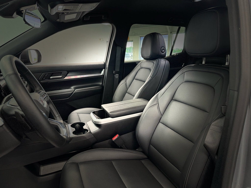 Used 2026 GMC Terrain Elevation w/ Elevation Premium Package AWD/4WD image 14