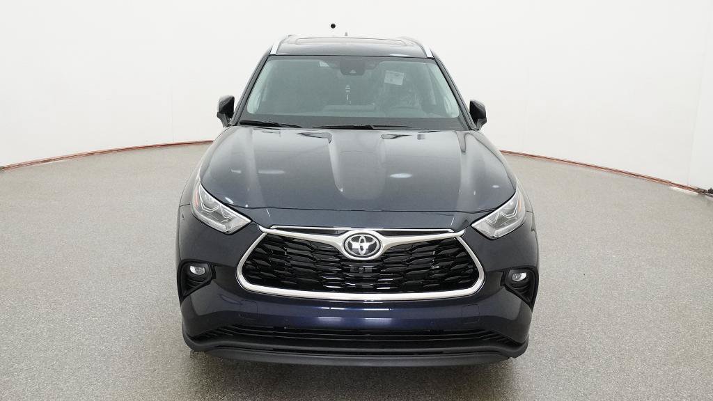 New 2026 Toyota Highlander Limited AWD/4WD image 2
