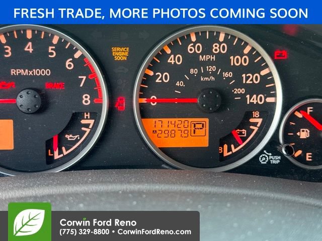 Used 2011 Nissan Pathfinder SV AWD/4WD image 10