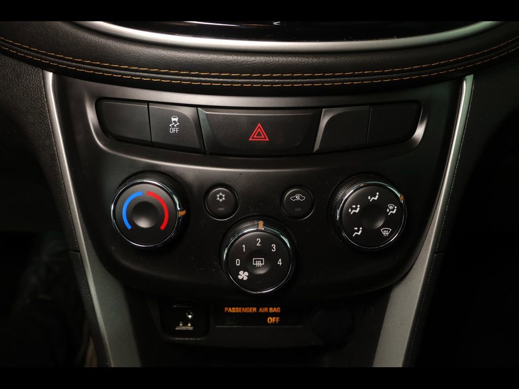 Used 2022 Chevrolet Trax LT w/ Driver Confidence Package image 26