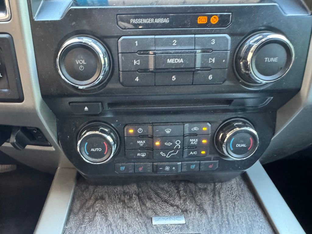 Used 2017 Ford F250 Lariat w/ Chrome Package AWD/4WD image 19