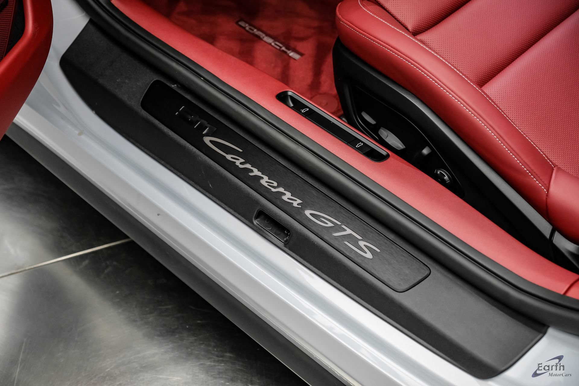 Used 2026 Porsche 911 Carrera GTS RWD image 46