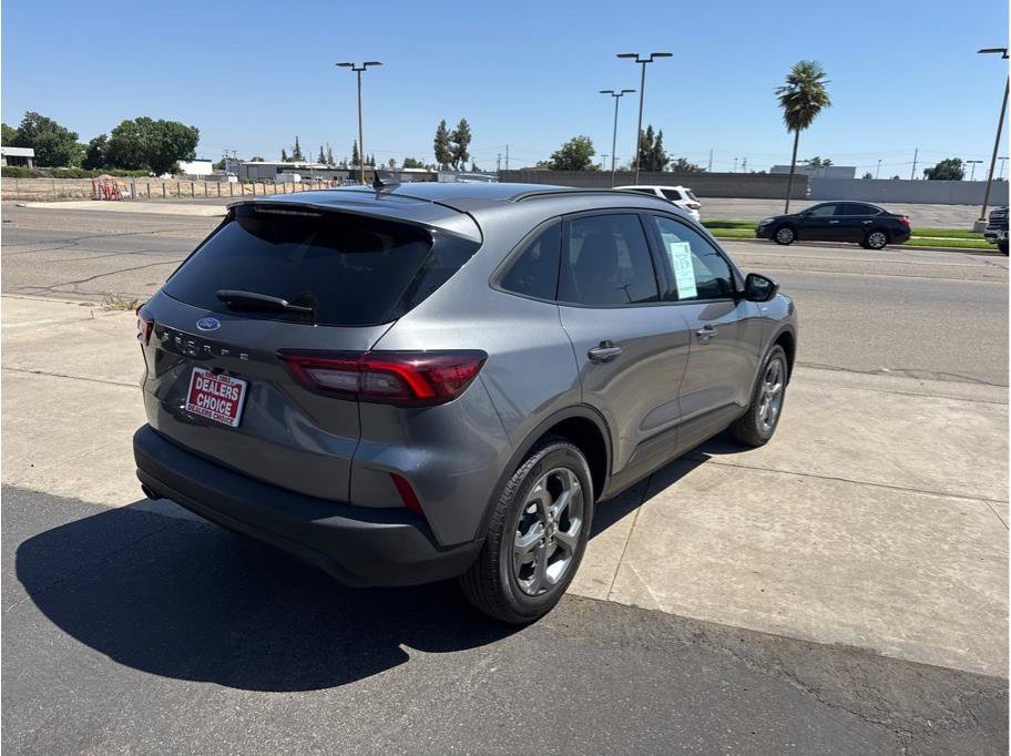 Used 2025 Ford Escape ST-Line Select AWD/4WD image 23
