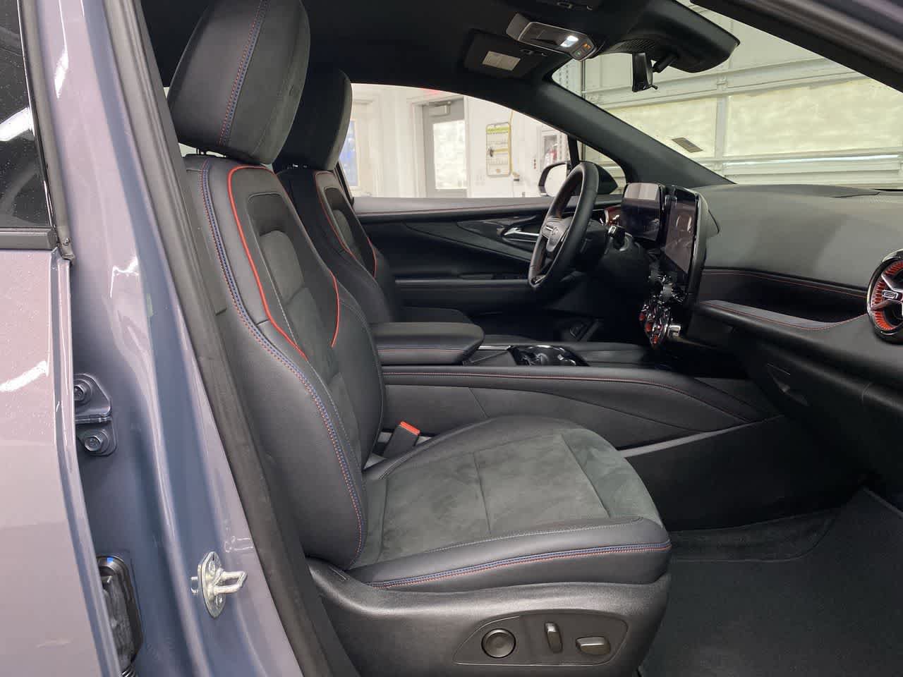 Used 2024 Chevrolet Blazer EV RS image 19