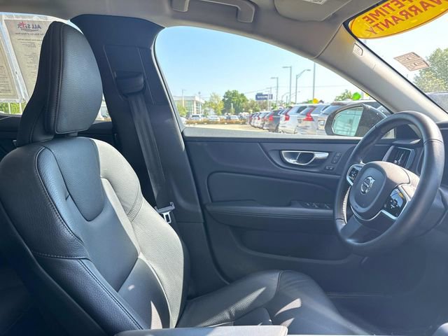 Used 2025 Volvo V60 B5 Cross Country Plus AWD/4WD image 17