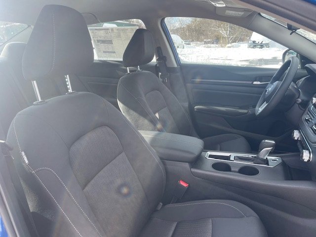 New 2025 Nissan Altima 2.5 SV FWD image 10