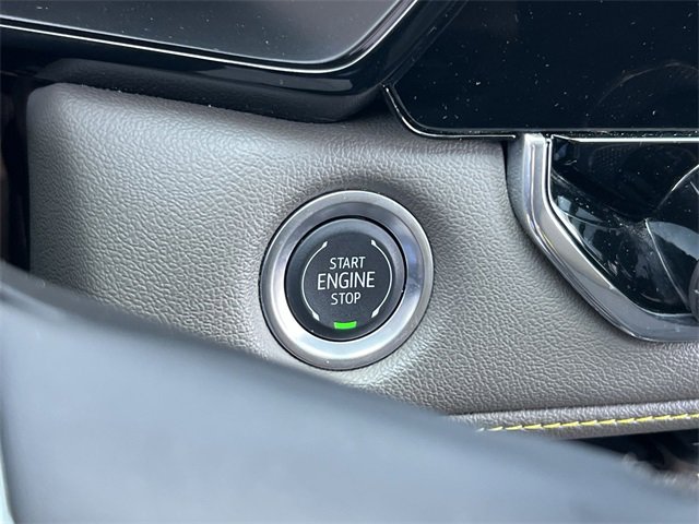 Used 2024 Chevrolet Colorado ZR2 w/ Technology Package image 32