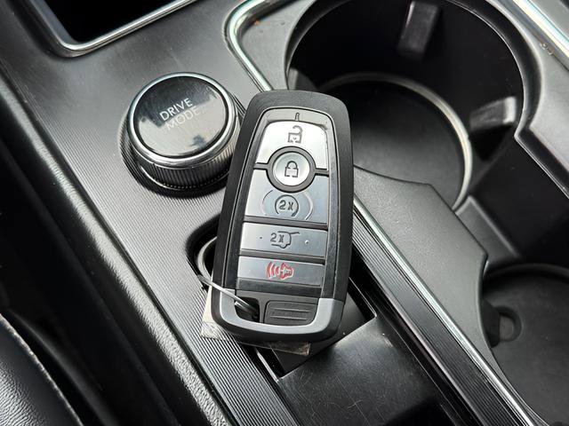 Used 2020 Lincoln Corsair AWD image 12