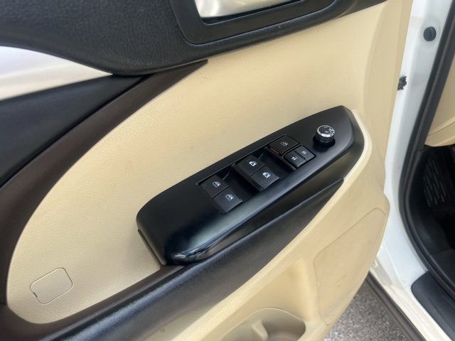 Used 2018 Toyota Highlander XLE image 18