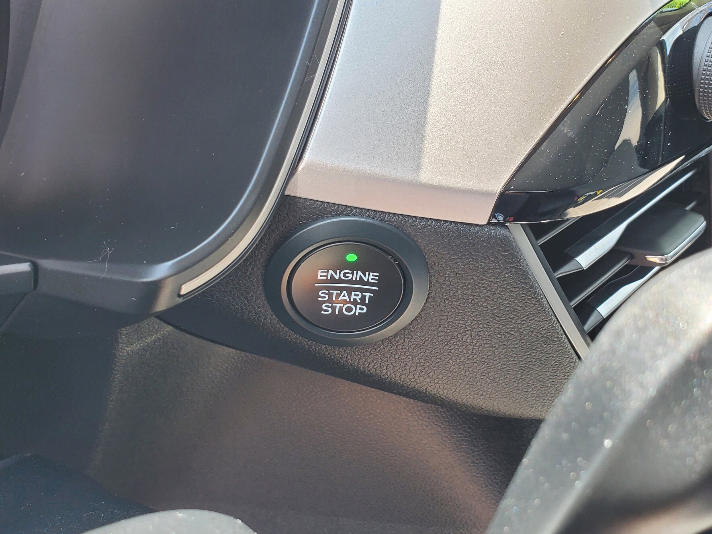 Used 2020 Ford Escape SE AWD/4WD image 23