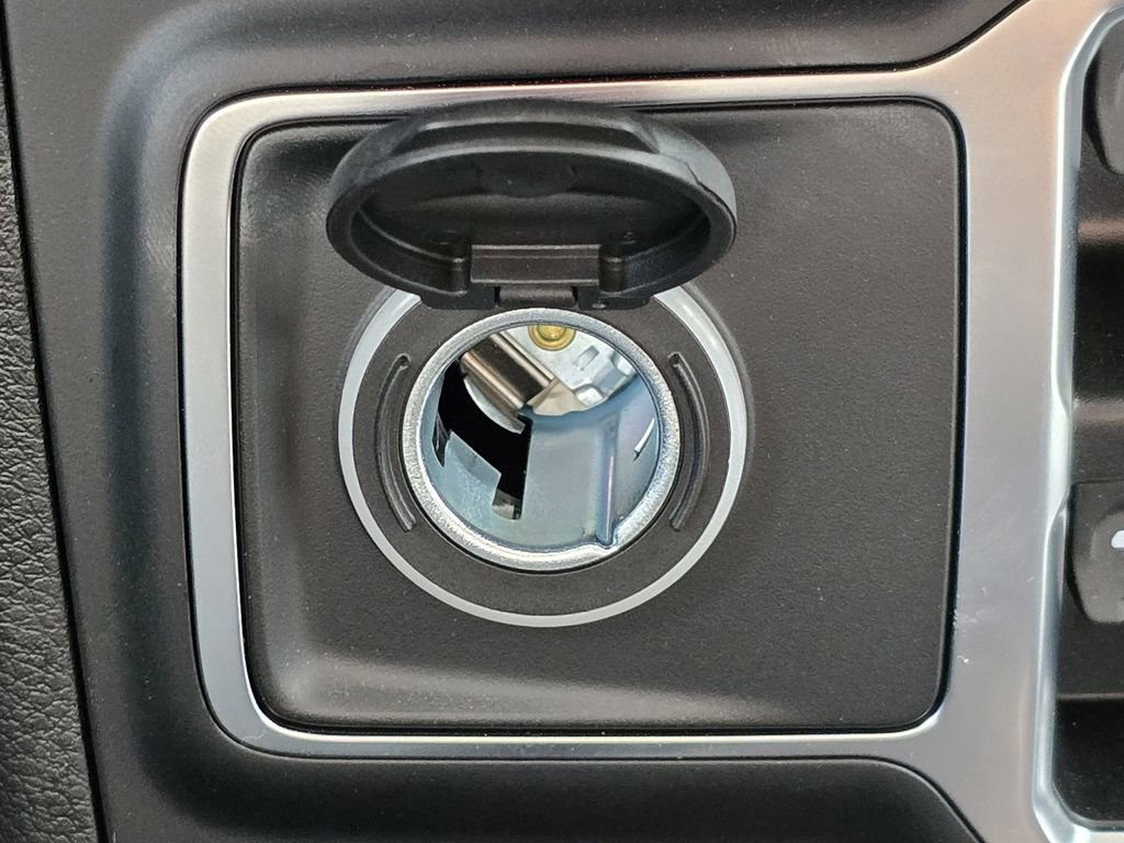 Used 2024 Jeep Wrangler Willys AWD/4WD image 24