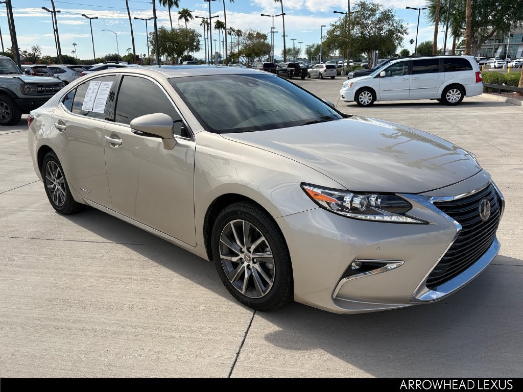 Used 2018 Lexus ES 300h w/ Luxury Package FWD image 7