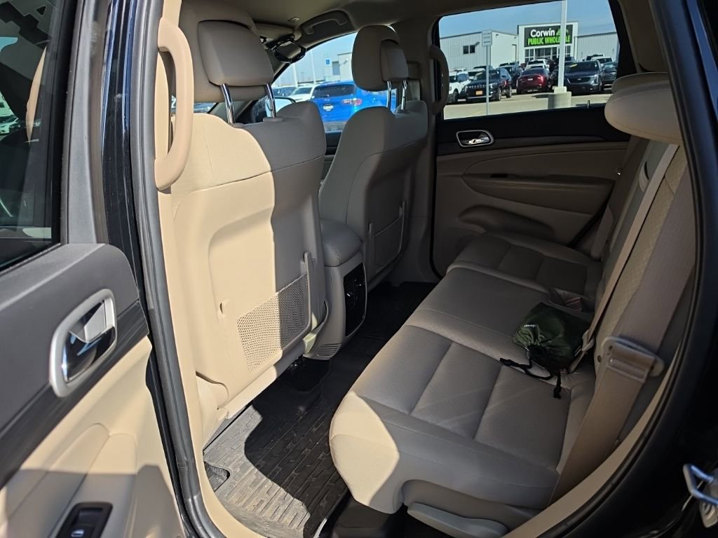 Used 2022 Jeep Grand Cherokee Laredo E image 13