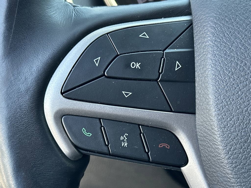 Used 2021 Jeep Grand Cherokee Laredo X image 25