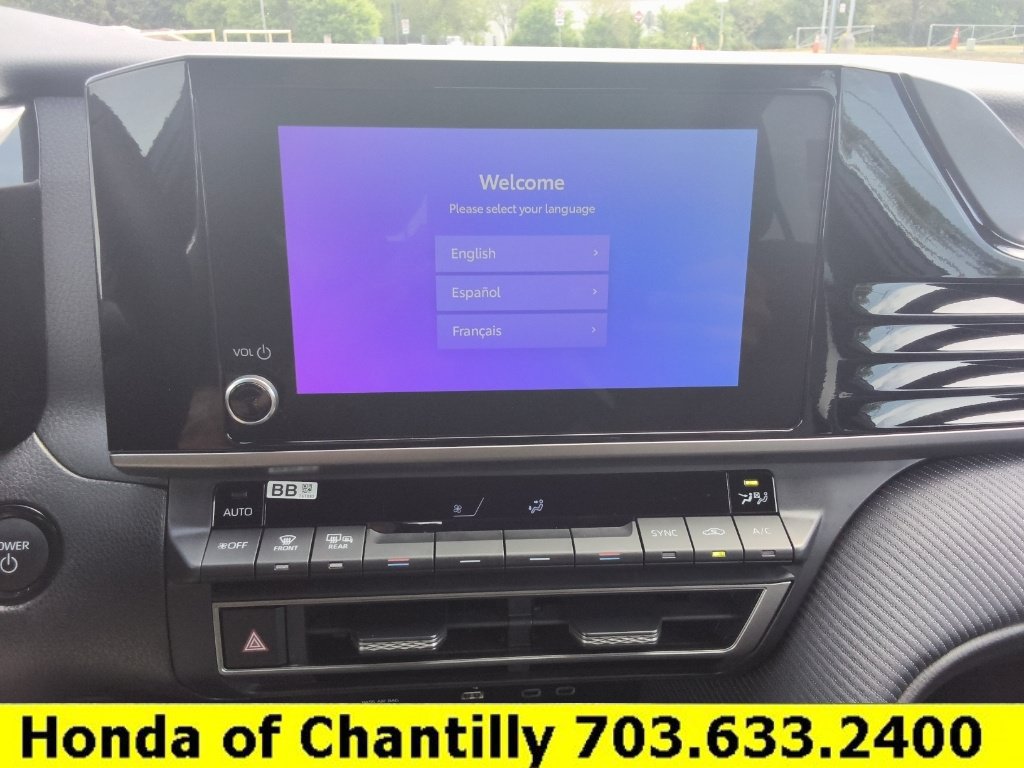 Used 2026 Toyota Camry SE FWD image 13