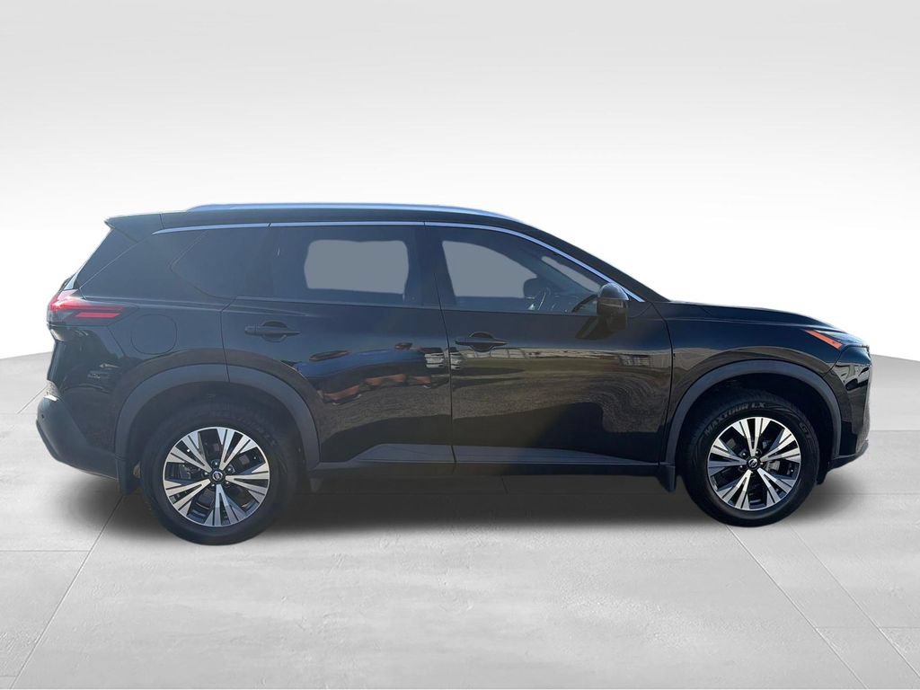Used 2021 Nissan Rogue SV w/ Premium Package FWD image 6