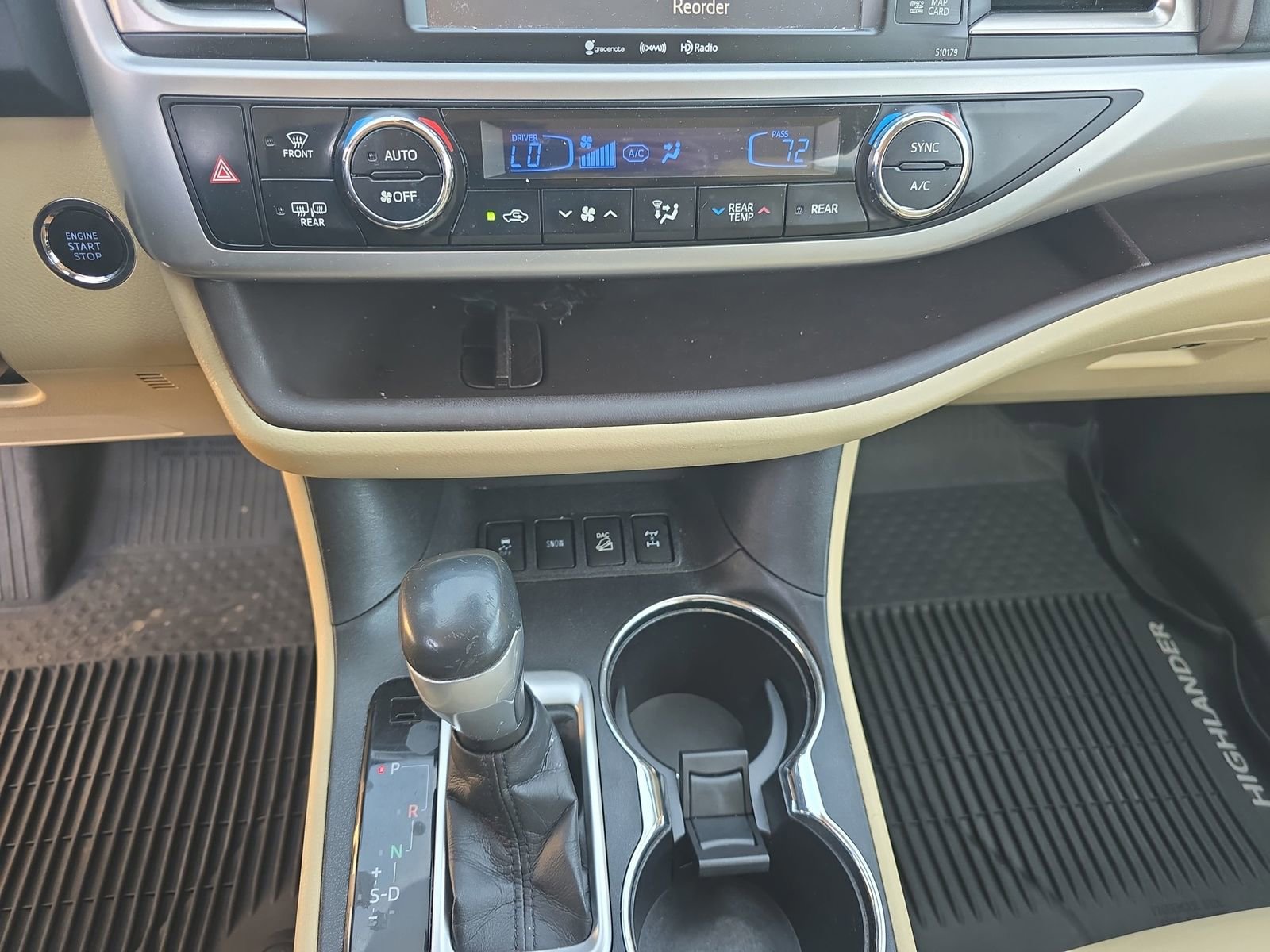 Used 2017 Toyota Highlander XLE image 32