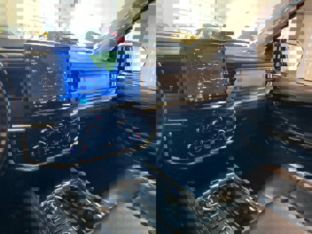 Used 2023 Ford Expedition Max XLT image 15