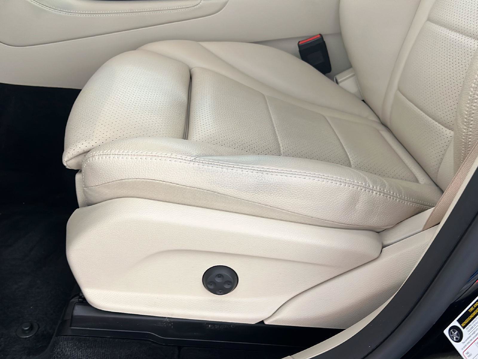 Used 2019 Mercedes-Benz GLC 300 4MATIC image 15