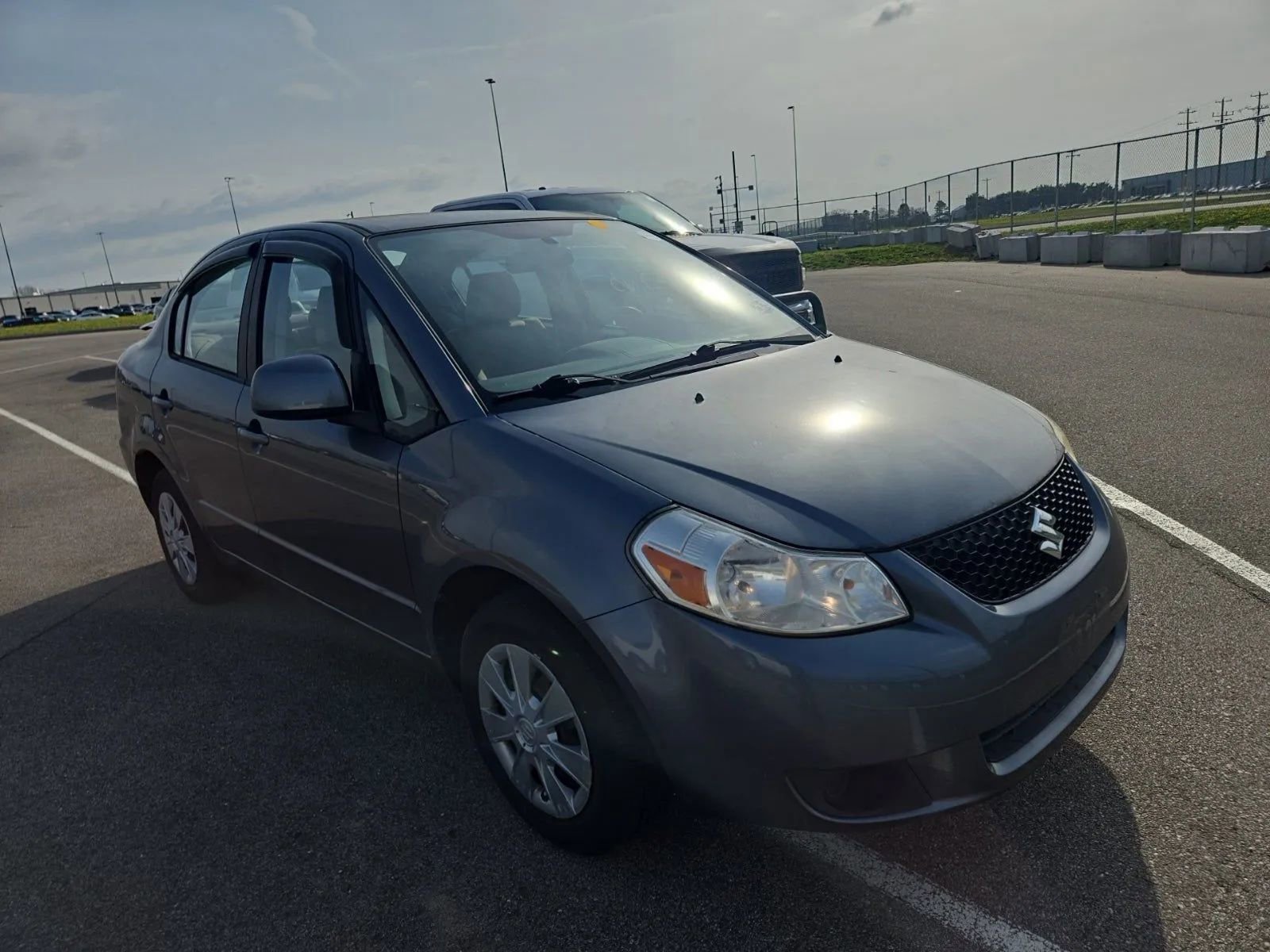 Used 2009 Suzuki SX4 Sedan FWD image 4