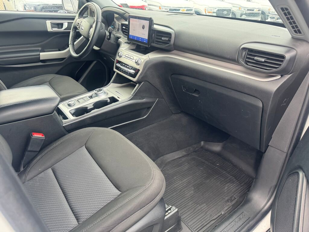 Used 2023 Ford Explorer XLT w/ Class IV Trailer Tow Package image 21