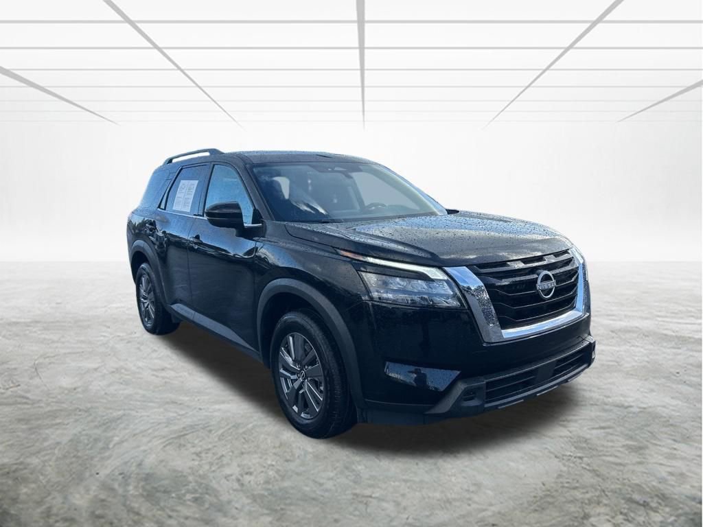 Used 2025 Nissan Pathfinder SV video 2