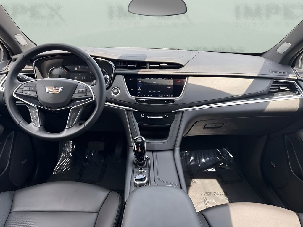 Used 2025 Cadillac XT5 Premium Luxury FWD image 14