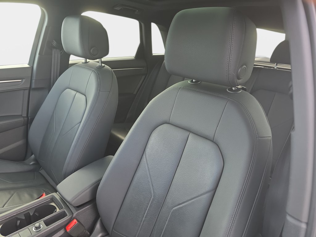 Used 2024 Audi Q3 2.0T Premium AWD/4WD image 23