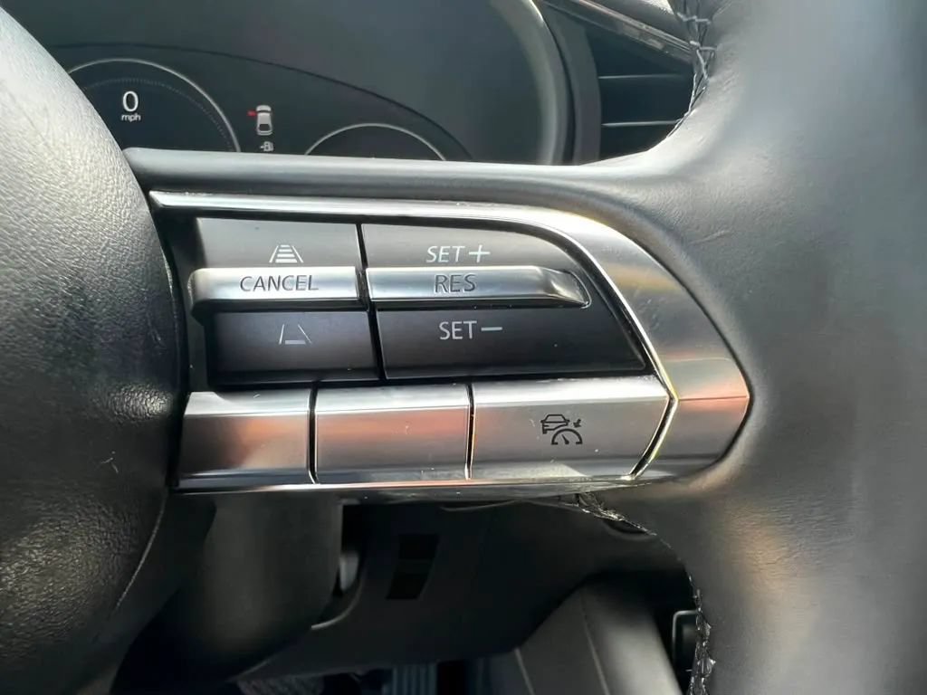 Used 2019 MAZDA MAZDA3 Hatchback w/ Premium Package FWD image 28