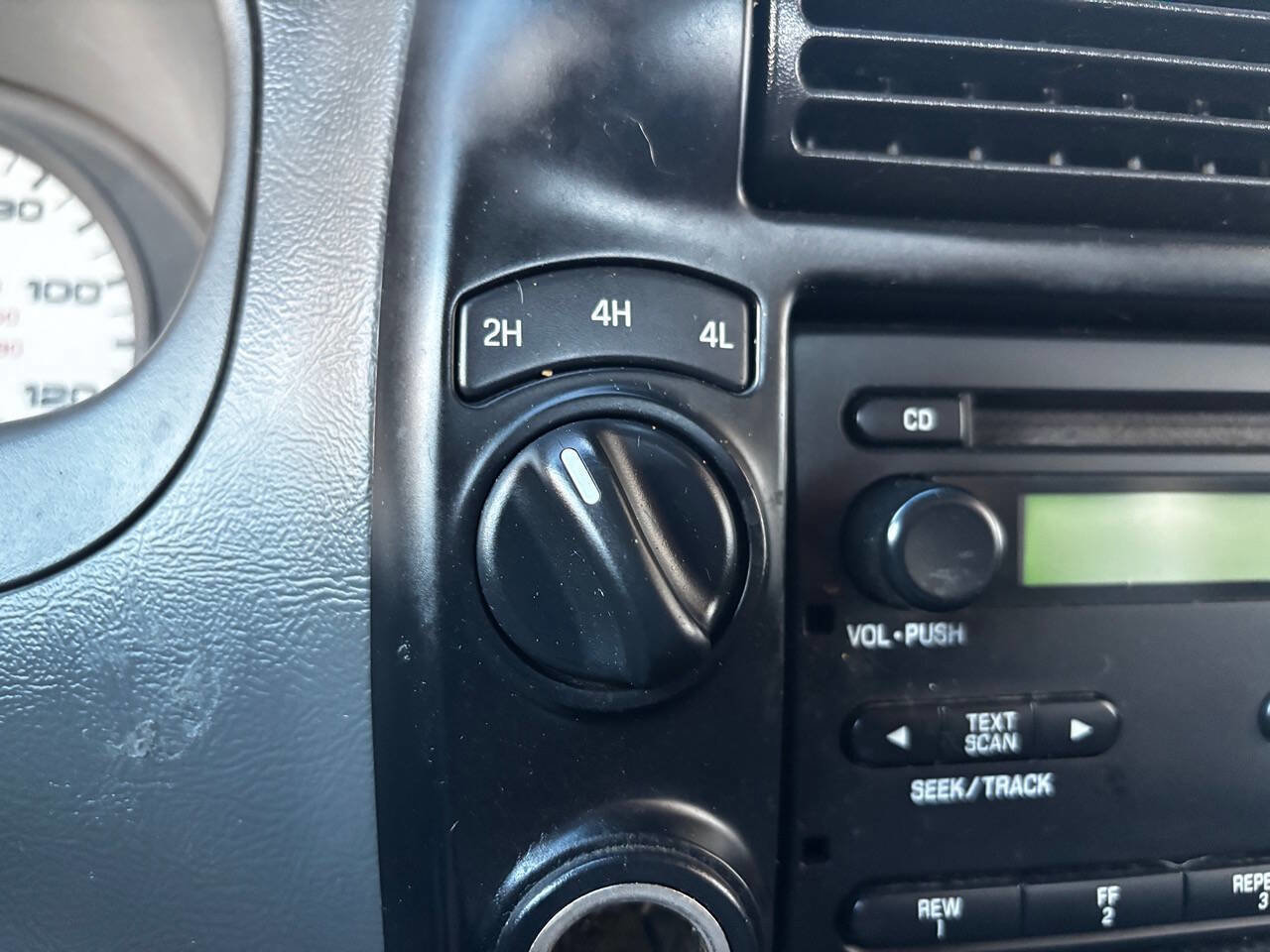 Used 2010 Ford Ranger Sport image 24