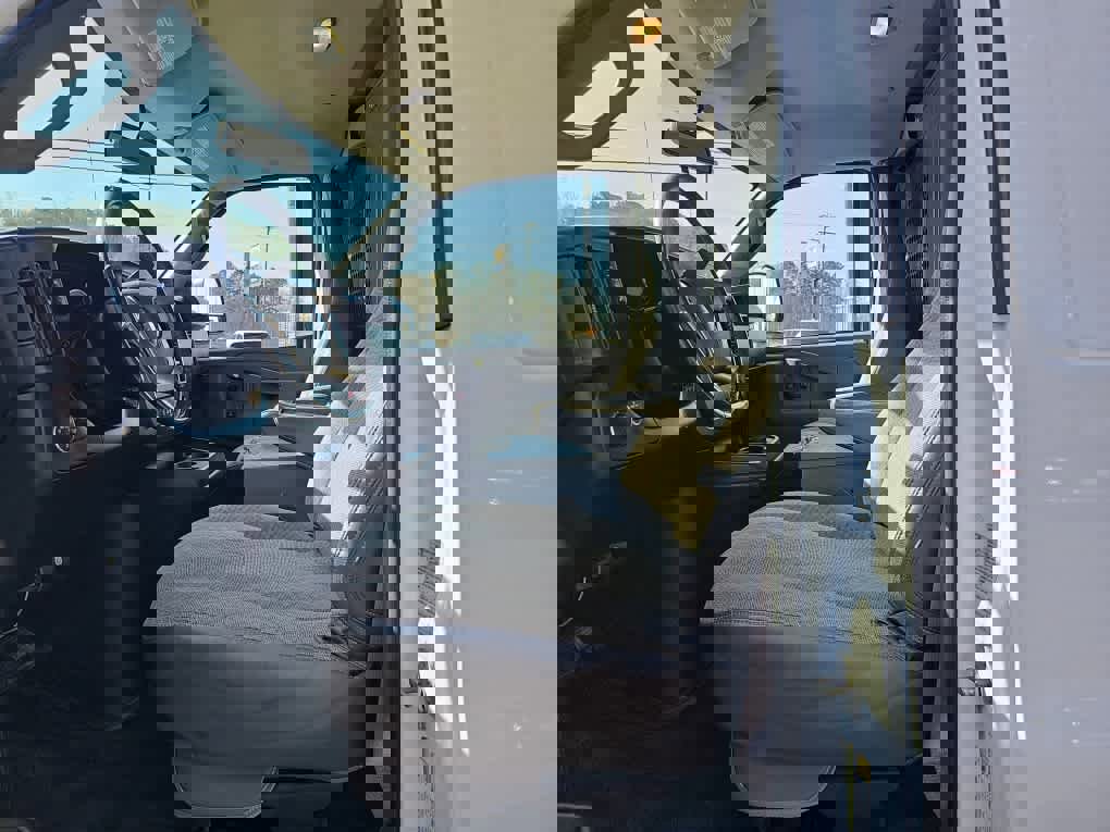 Used 2017 Chevrolet Express 2500 image 13