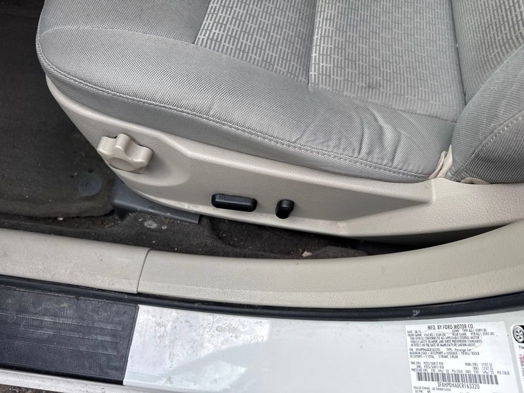Used 2012 Ford Fusion SE FWD image 11