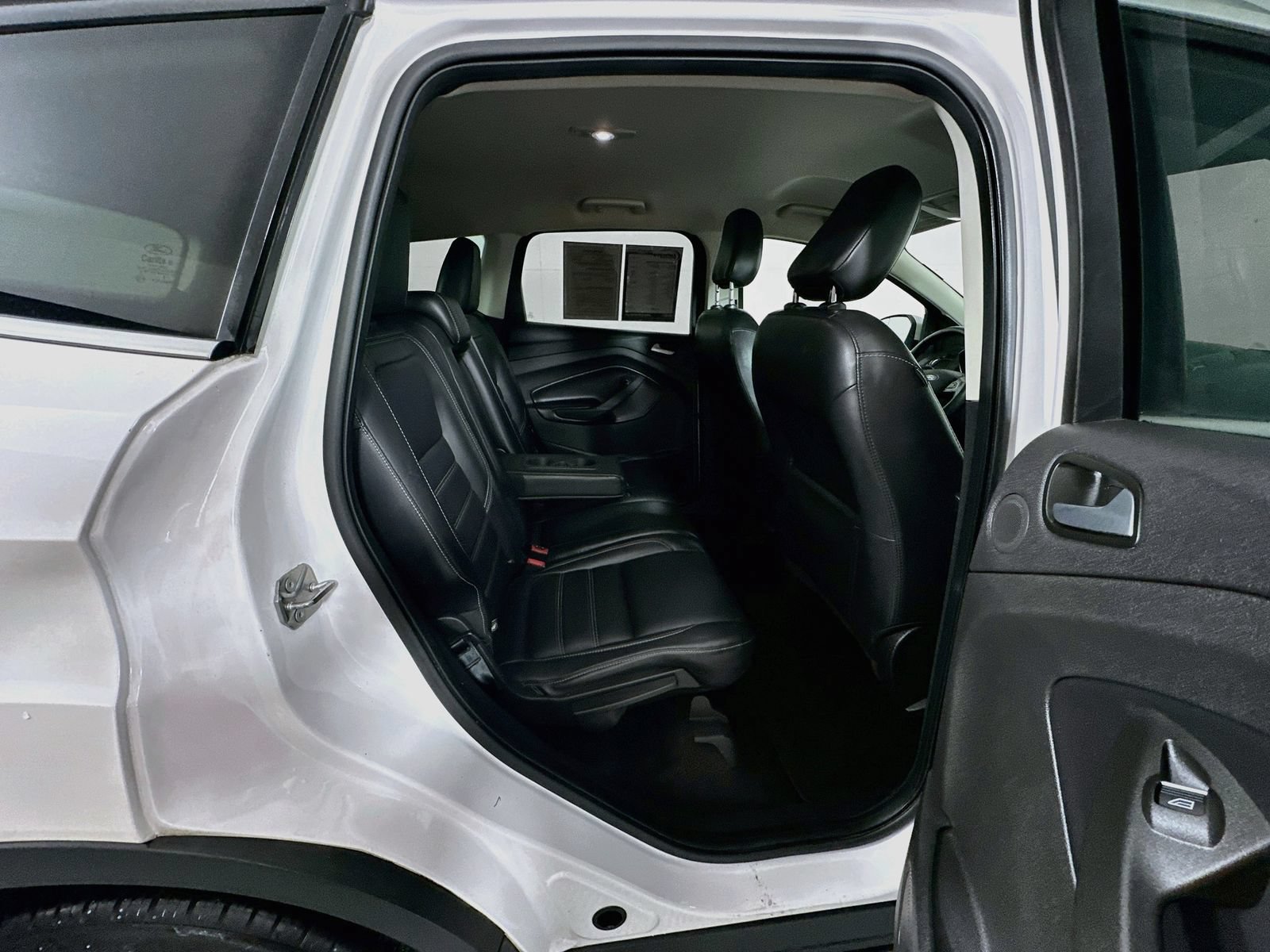 Used 2019 Ford Escape Titanium AWD/4WD image 25