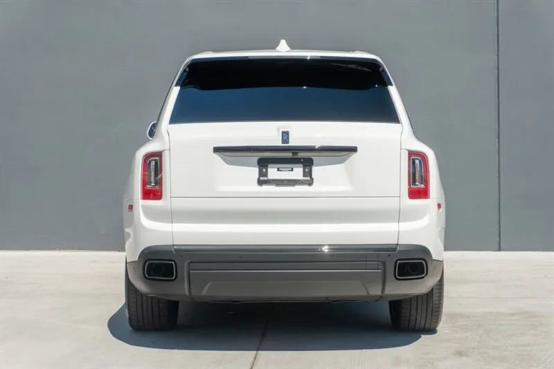 Used 2024 Rolls-Royce Cullinan Black Badge image 30