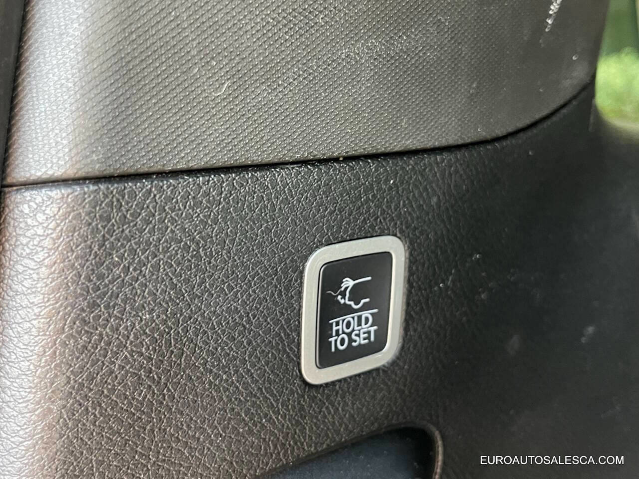 Used 2022 Jeep Wagoneer Series II image 44