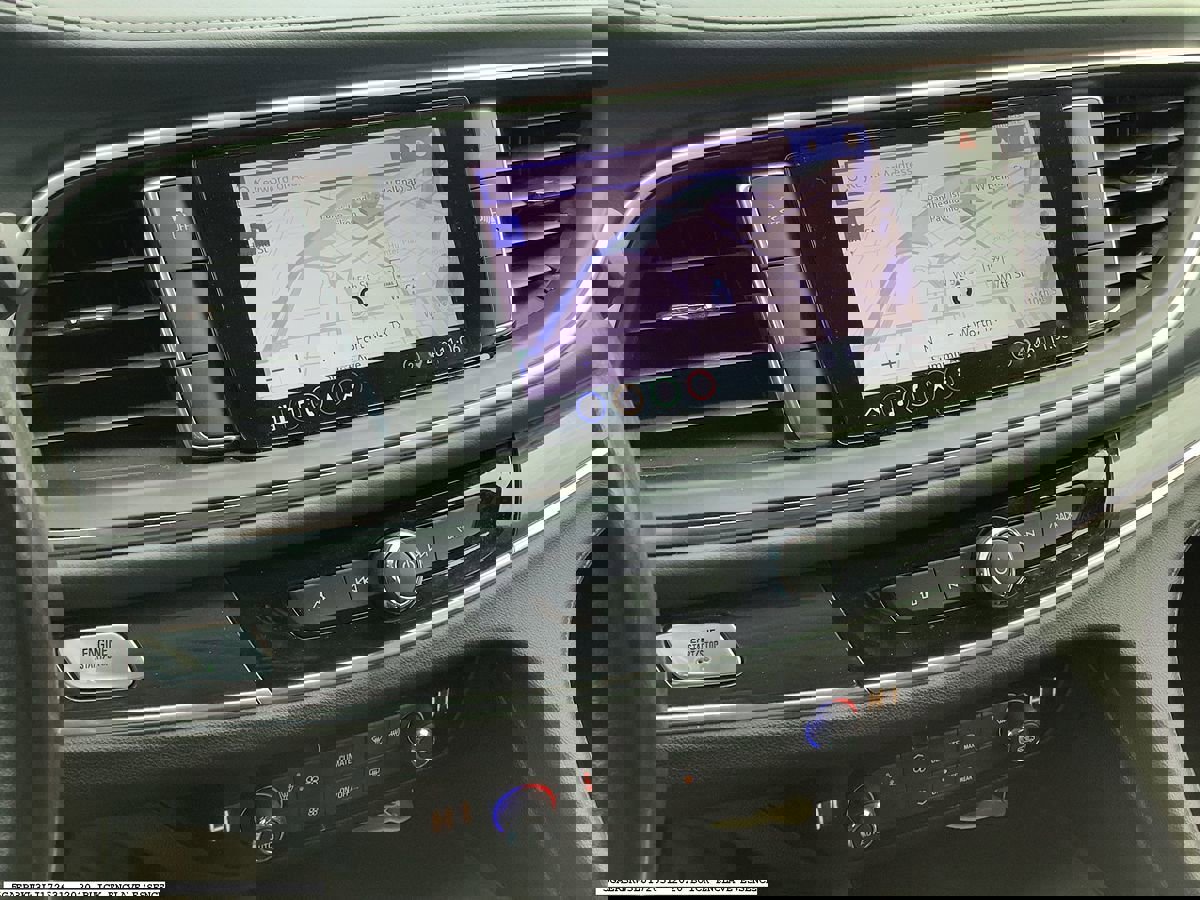 Used 2020 Buick Enclave Essence w/ Sound and Sites Package image 8