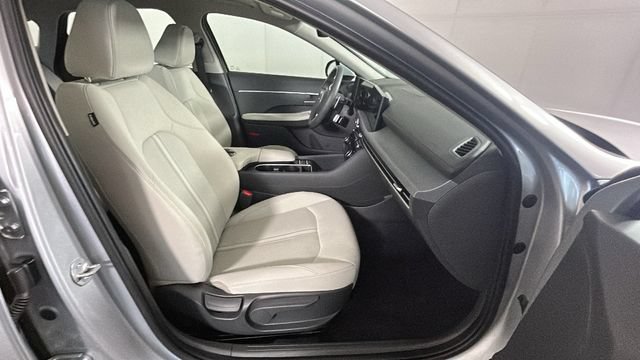 Certified 2026 Hyundai Sonata SEL AWD/4WD image 30