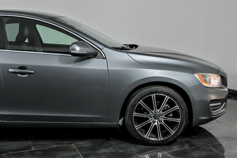 Used 2018 Volvo S60 T5 Inscription FWD image 12