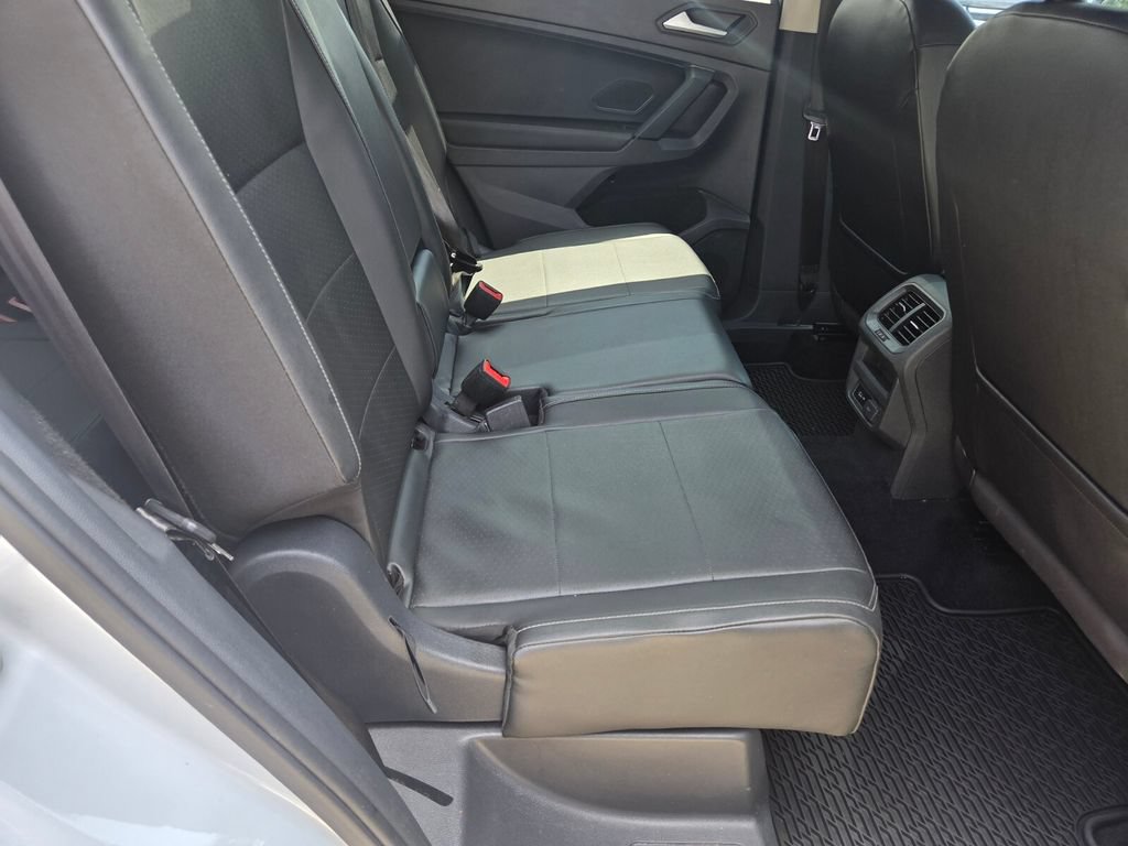 Used 2019 Volkswagen Tiguan SE w/ Panoramic Sunroof Package FWD image 29