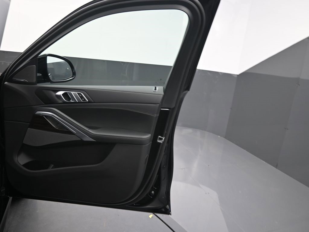New 2026 BMW X6 xDrive40i w/ Premium Package image 22